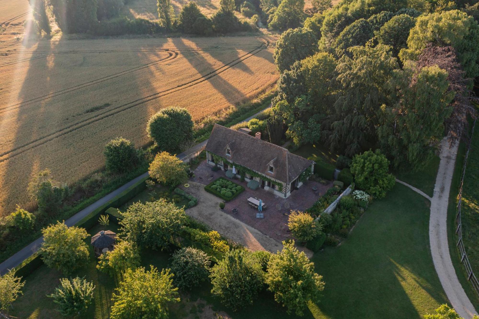 Maison "Jardin Gaillard" Bieville-en-Auge Kültér fotó